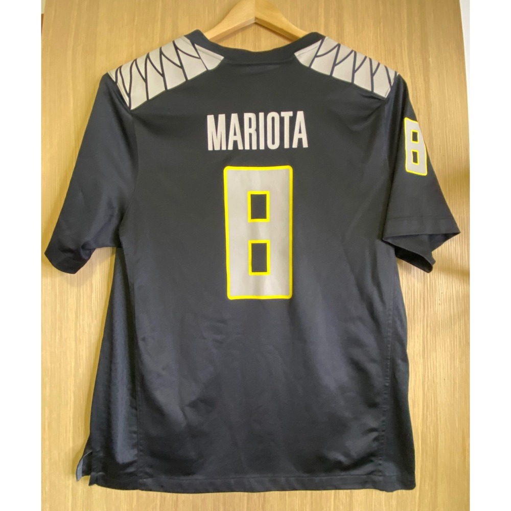 Nike Mens XL Oregon Ducks Marcus Mariota 8 Football Jersey Black Winged Shoulder